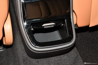 2024款奔驰E级 改款二 E 260 L