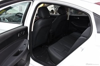 2024款艾瑞泽5 1.5L CVT风尚型