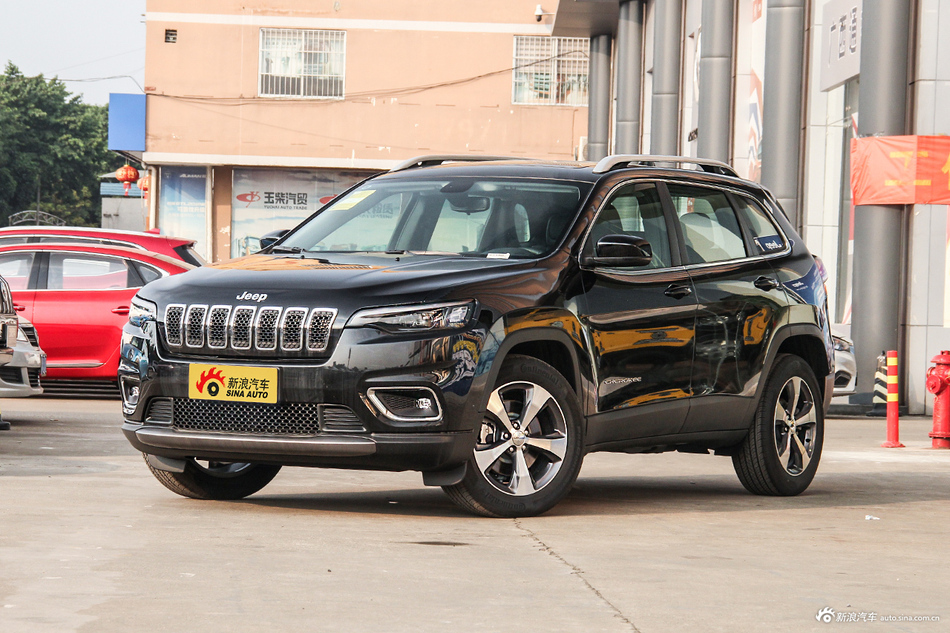 7月限时促销 Jeep自由光厦门最高优惠1.65万