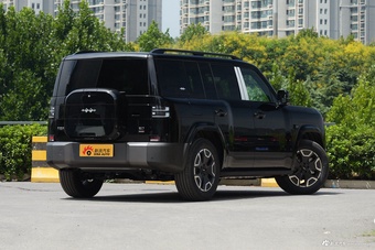 2026款方程豹钛7 315KM 两驱Max版