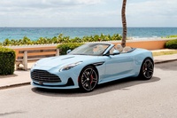 2025款DB12 4.0T V8 Volante 棕榈滩版 官图