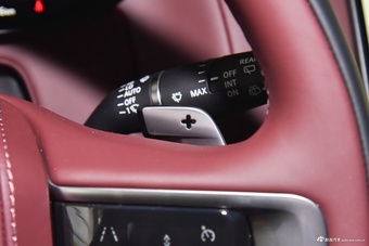 2026款揽胜 3.0 L6 400PS HSE长轴版