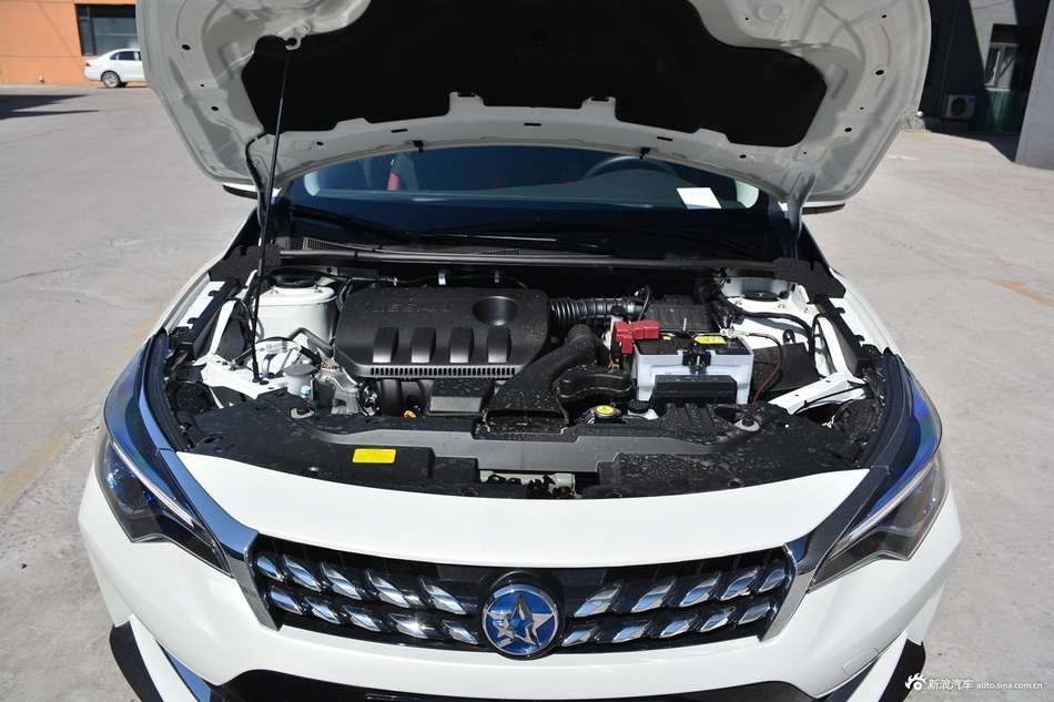 2019款启辰D60 1.6XV 手动智联豪华版