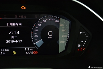 2019款奥迪Q3 40 TFSI quattro 时尚动感型
