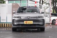 2025款岚图FREE+ 四驱乾崑版