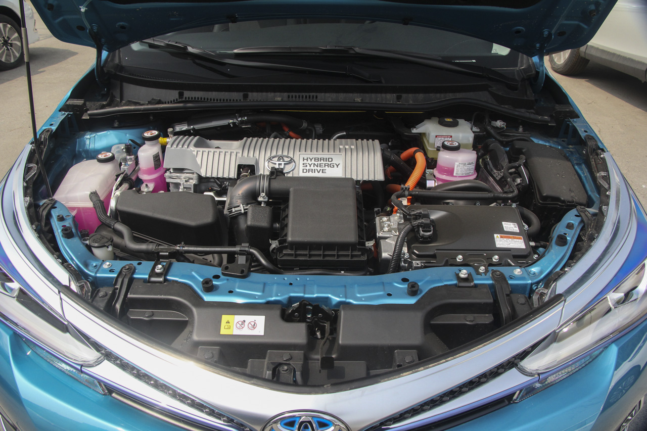 2017款卡罗拉改款双擎1.8L自动E-CVT先锋版图片