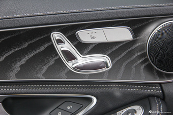 2019款奔驰C级C 260L 2.0T自动运动版