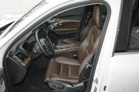 2019款沃尔沃XC90 2.0T自动T6智尊版7座