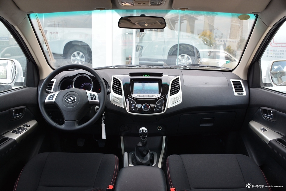 2018款黄海N1 2.8T手动柴油两驱超值版新内饰