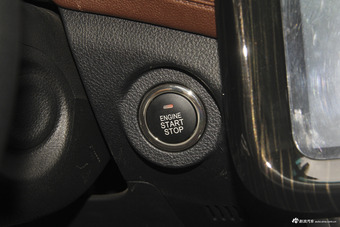 2018款斯威X7 1.5T手动尊贵型7座