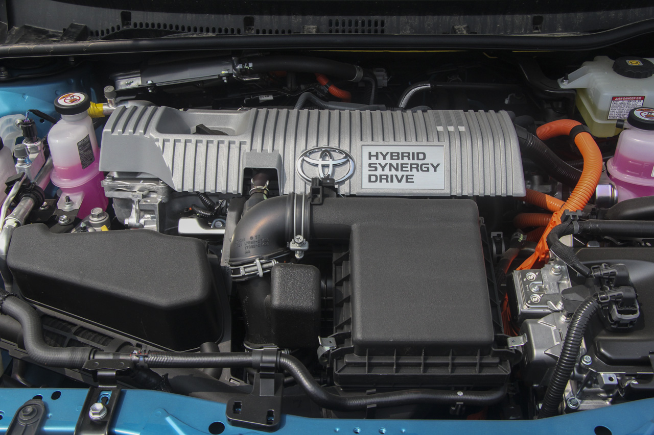 2019款卡罗拉双擎E+1.8L自动旗舰版