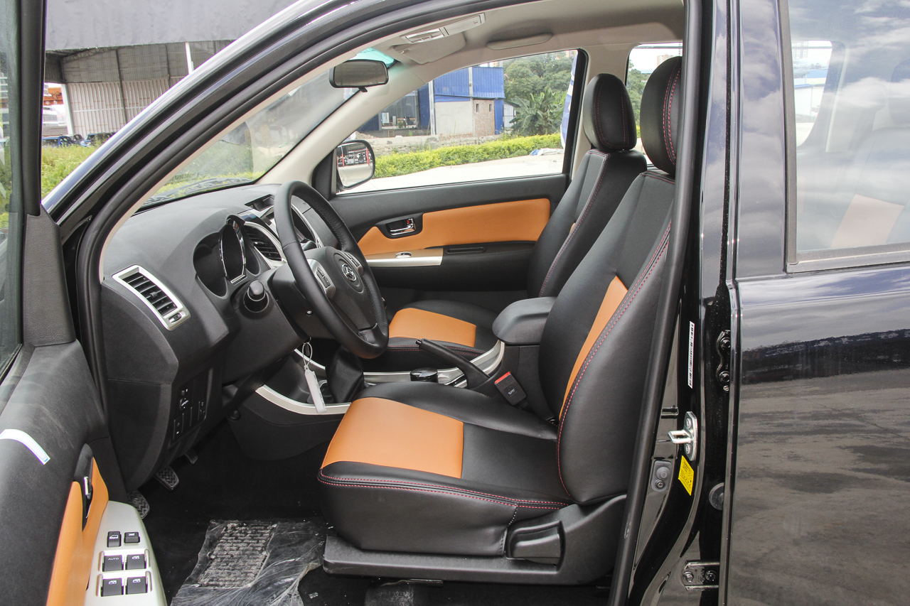 2018款黄海N1 2.8T手动柴油两驱超值加长版新内饰