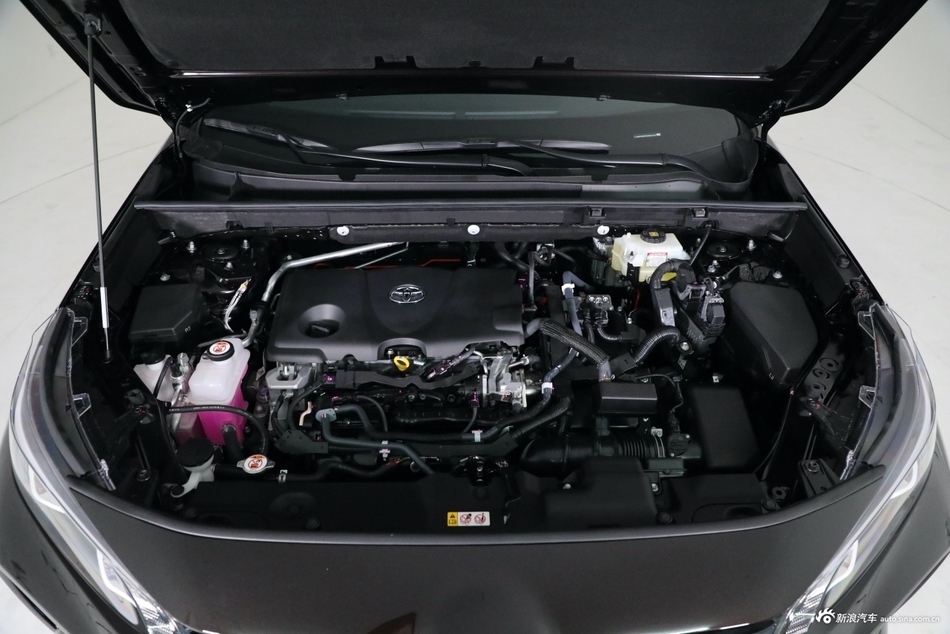 2020款威兰达双擎2.5L CVT两驱尊贵版