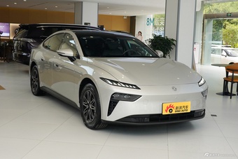 2026款风神E80 515km 领先版