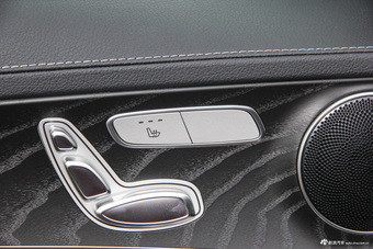 2019款奔驰C级C 260L 2.0T自动运动版