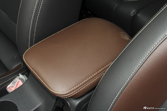 2018款斯威X7 1.5T手动尊贵型7座