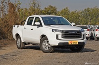 2023款宝典 2.5T柴油两驱舒享版标轴