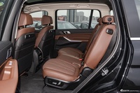 2023款宝马X7 xDrive40i 领先型豪华套装