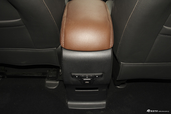 2018款斯威X7 1.5T手动尊贵型7座