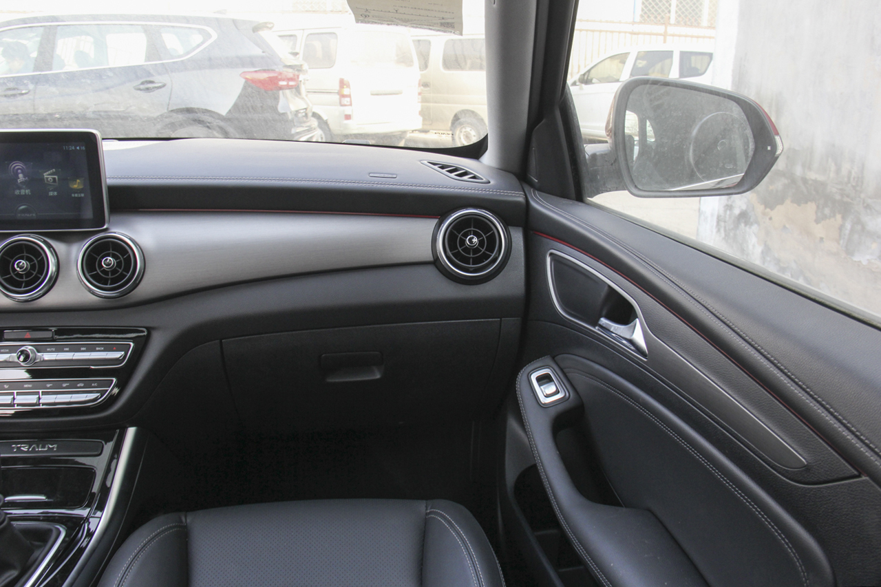 2018款君马MEET3（美图3）1.5T 手动舒适型