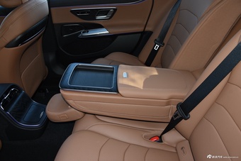 2025款奔驰E级 E 300 L 时尚运动型