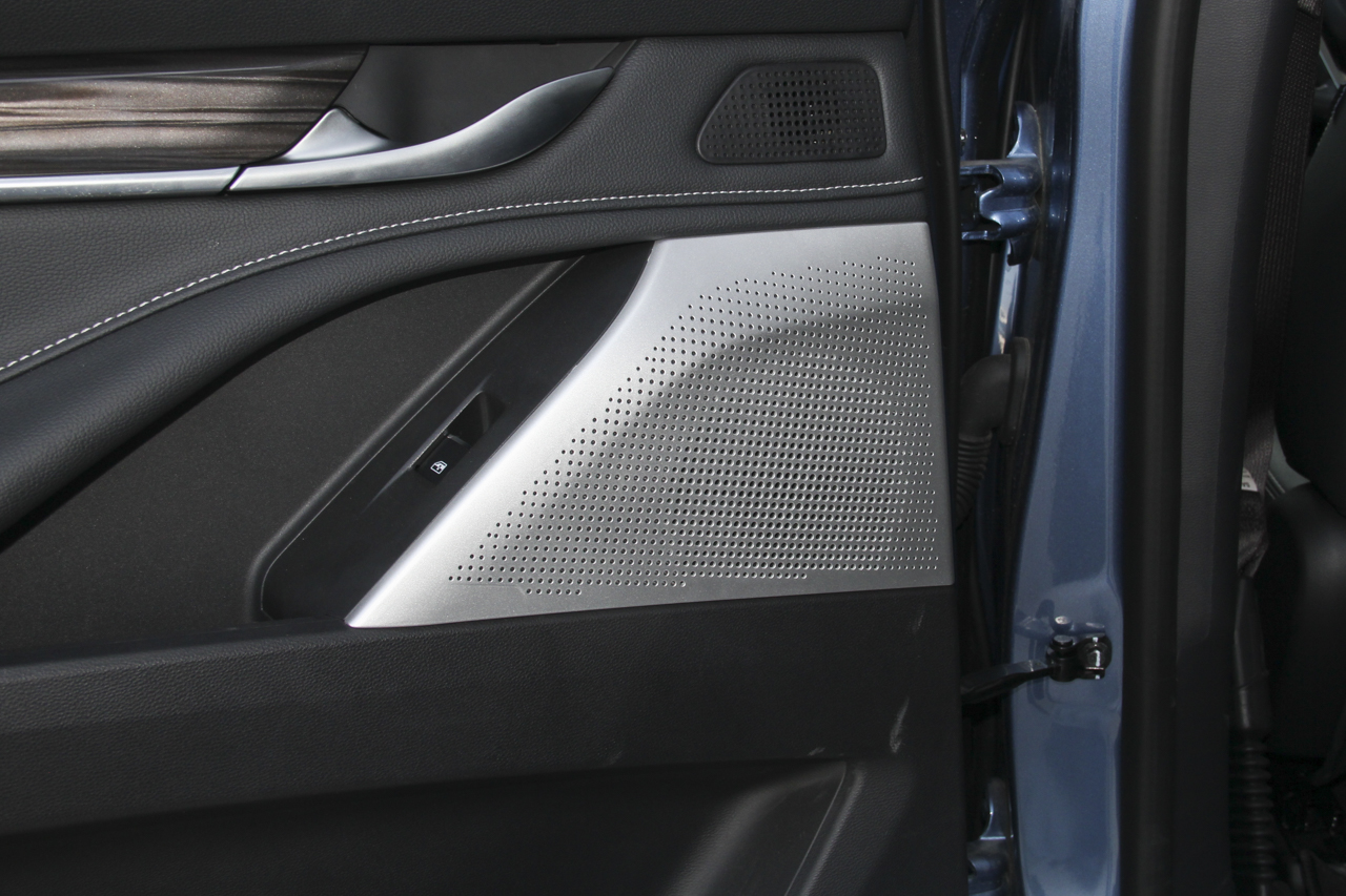 2017上汽大通D90 2.0T自动四驱天狼星