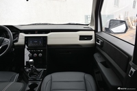  2019款五菱宏光PLUS 1.5T手动豪华型7座