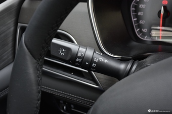 2019款长安CS75 1.5T手动百万版