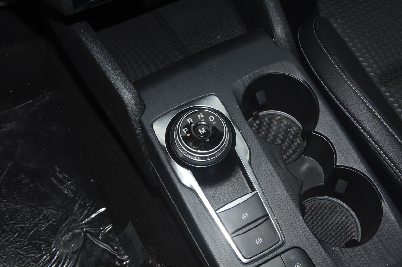 2019款福克斯三厢1.5L自动锋潮型 