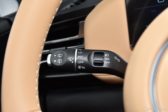 2025款五菱星光730 PHEV 125km 豪华型