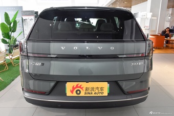 2026款沃尔沃XC70插电 四驱超长续航Core