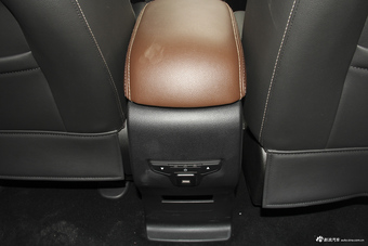 2018款斯威X7 1.5T手动尊贵型7座