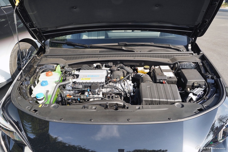 2025款影豹 270T DCT R-Style劲享版