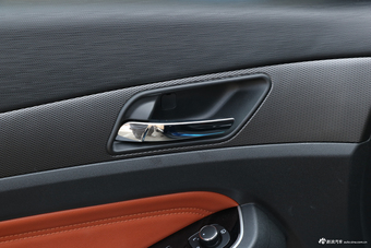 2018款北汽绅宝智行1.5T自动智领版