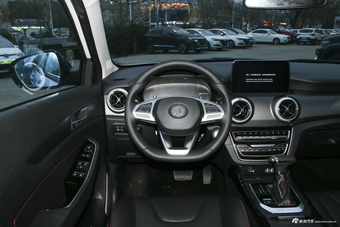 2018款北汽绅宝智行1.5T自动新智版