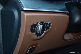 2023款奔驰E级 E 300 L 运动豪华型