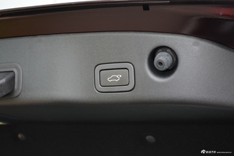 2018款捷豹XJL 3.0L自动SC两驱典雅商务版 