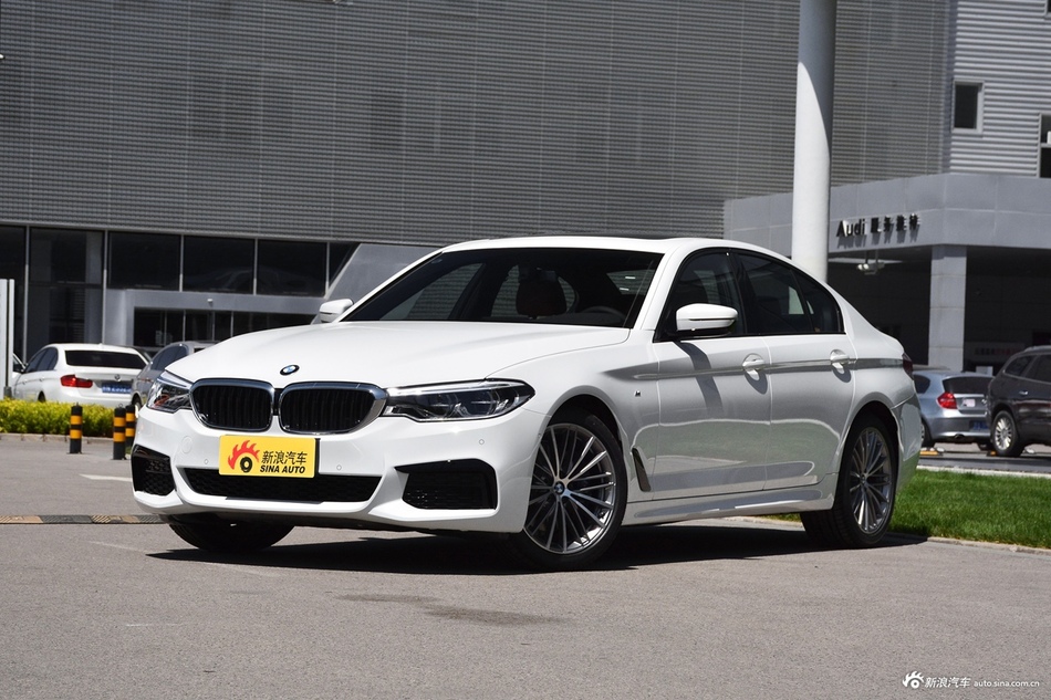 2019款宝马5系改款2.0T自动530Li领先型M运动套装