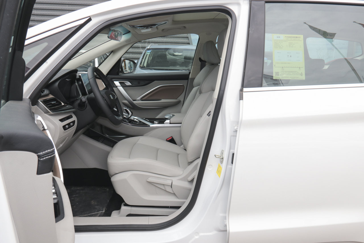 2019款吉利嘉际 1.5TD MHEV DCT耀享型 