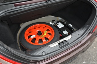 2018款捷豹XJL 3.0L自动SC两驱典雅商务版 