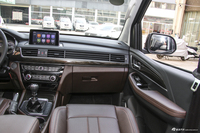 2019款风行M6 1.5T手动长轴豪华型7座