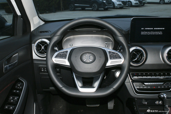 2018款北汽绅宝智行1.5T自动新智版