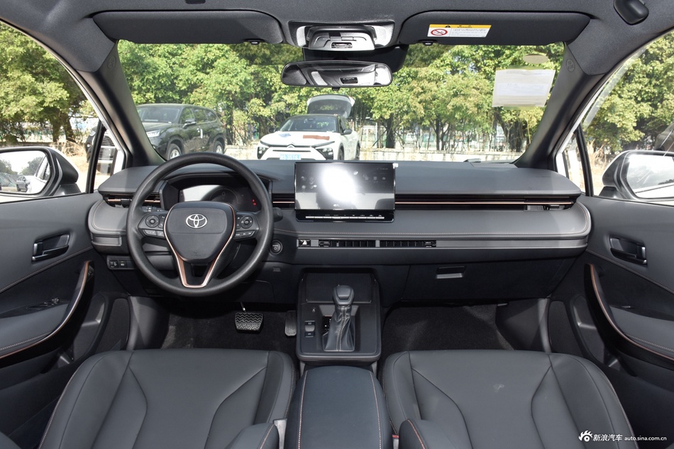 2026款雷凌L 智能电混双擎 1.8L 领先版