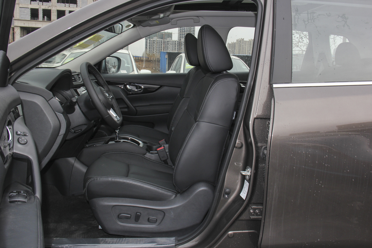 2019款奇骏2.0L自动两驱舒适版