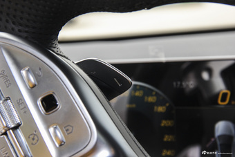 2019款奔驰A级 1.3T 自动200 L运动轿车