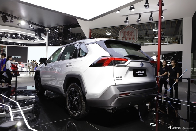 RAV4荣放混动
