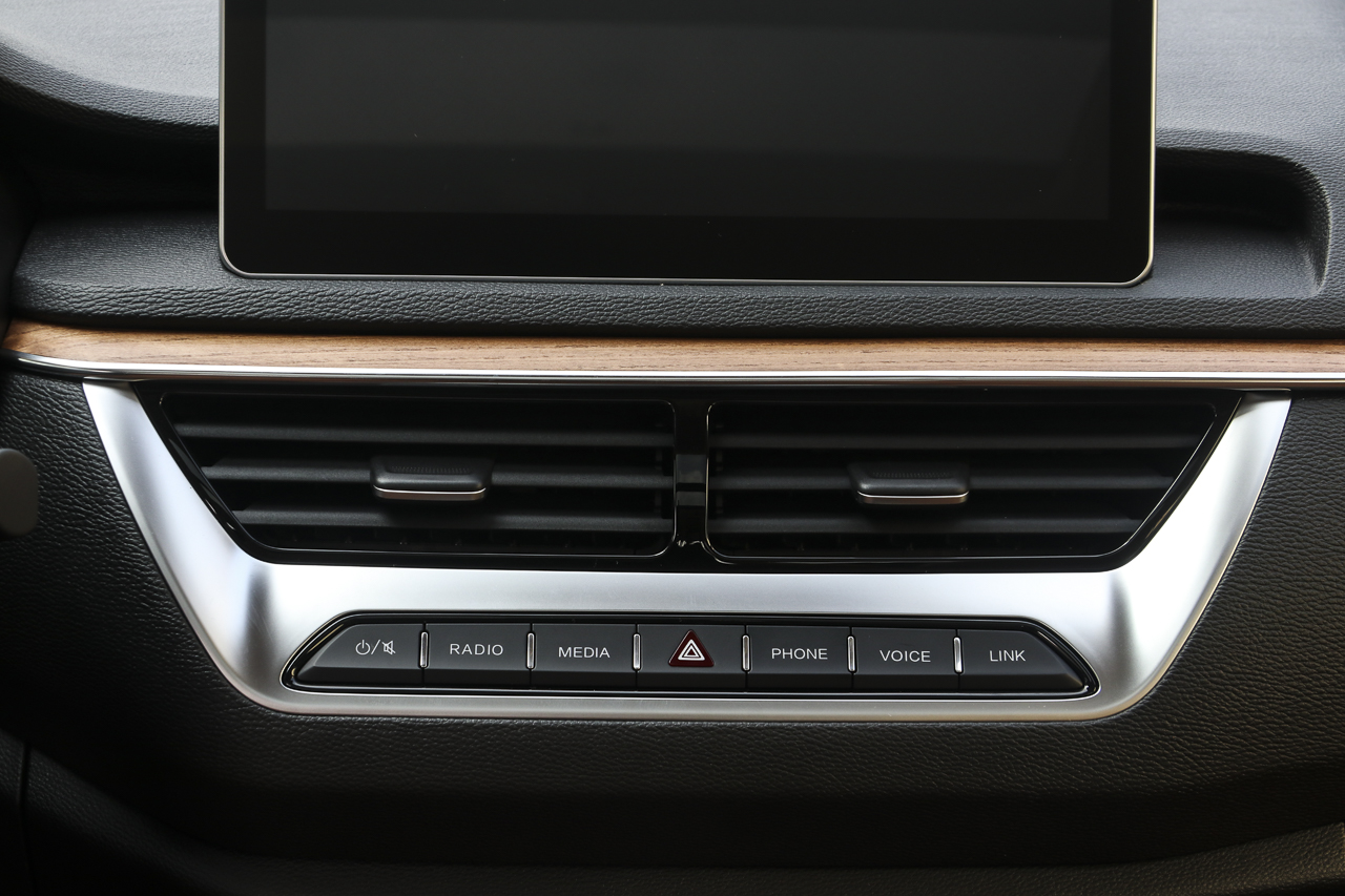 2019款红旗H5 1.8T自动30TD智联享动版