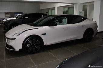 2025款领克10 EM-P 240四驱Ultra运动版