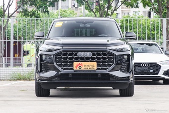 2026款奥迪Q6 45 TFSI quattro 黑武士版