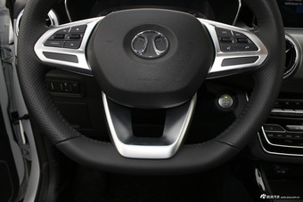 2018款北汽绅宝智行1.5T自动新智版